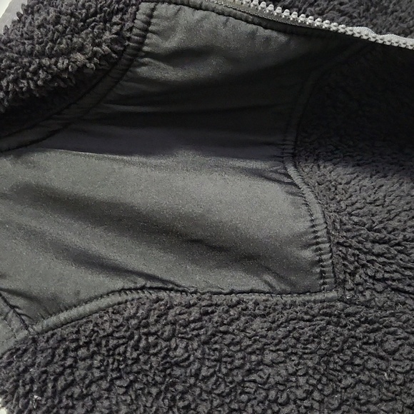 XL Black Fuzzy Coat - Picture 6 of 6